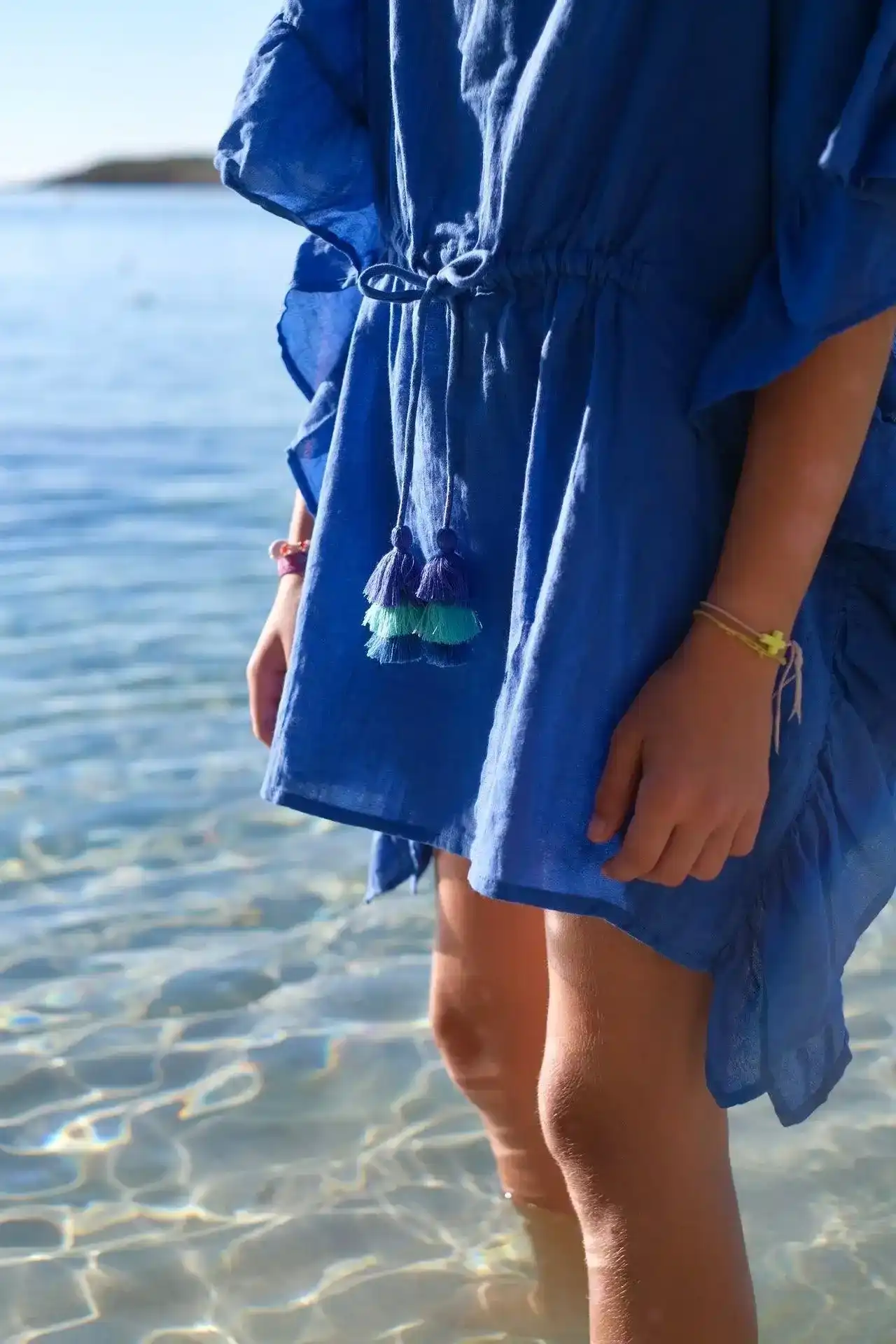 Caftan fille à pompons, bleu | LEA - Image 4